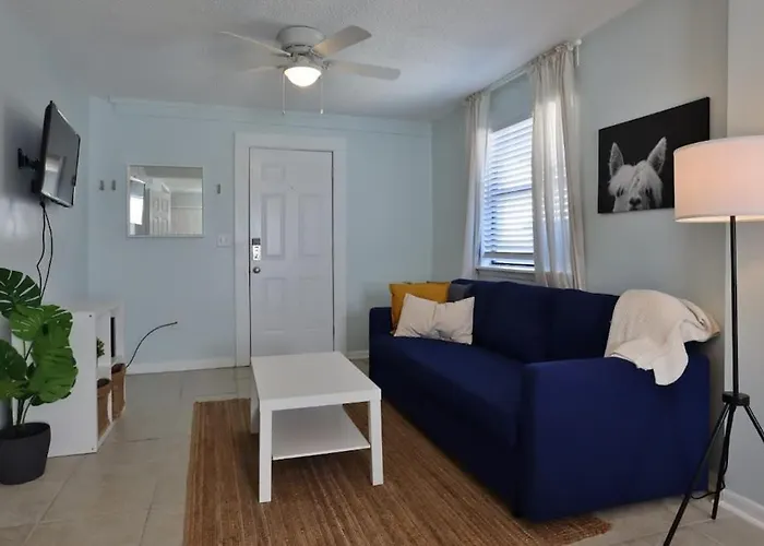 Cozy 1Br Beach Hideaway - One Block To Beach