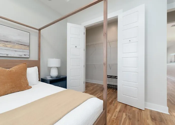 Be A Nomad - 4 Bedroom Jacksonville Beach - Sleeps 10 - Walk To The Pier